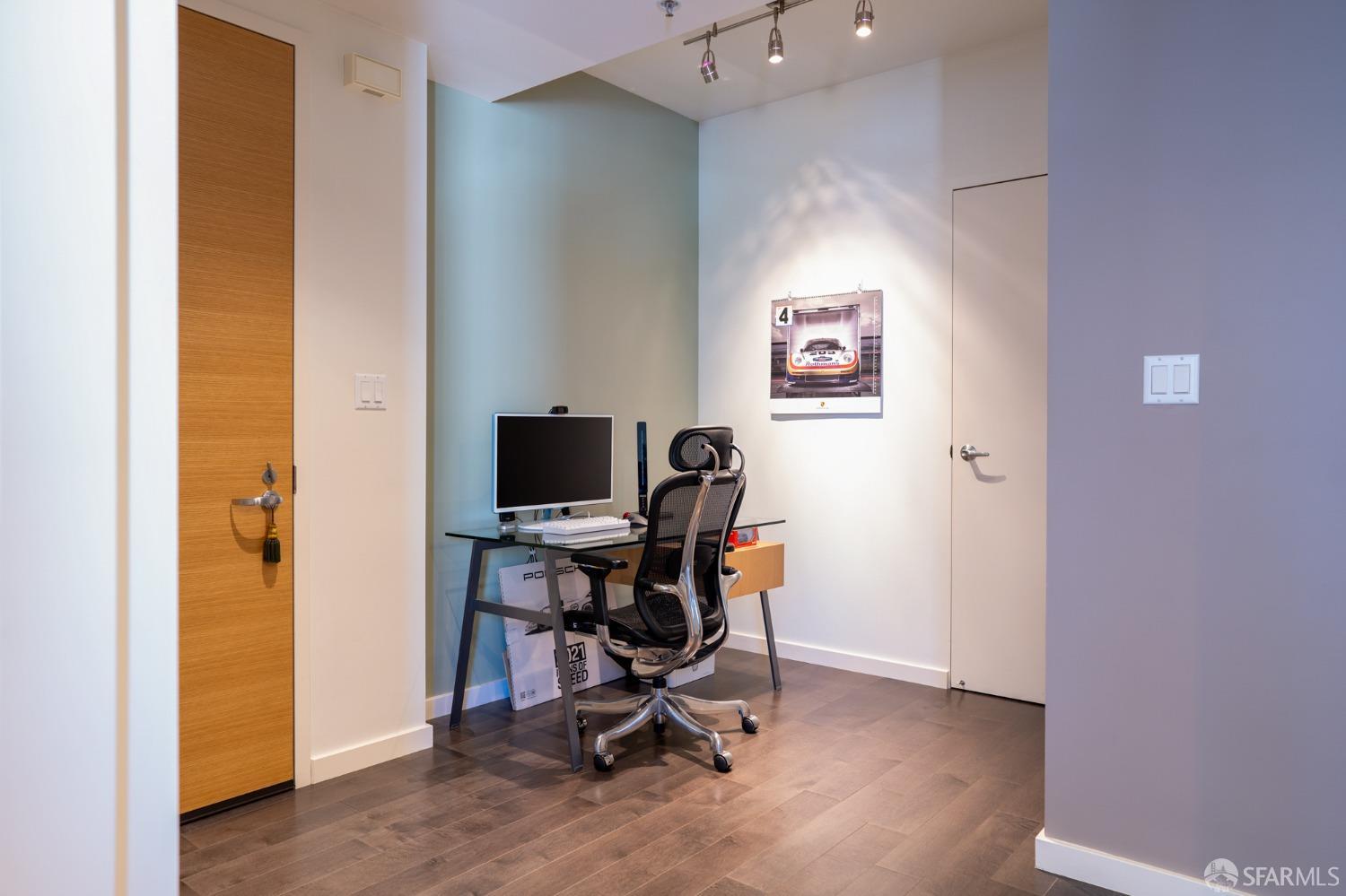 1 Hawthorne Street # 20A