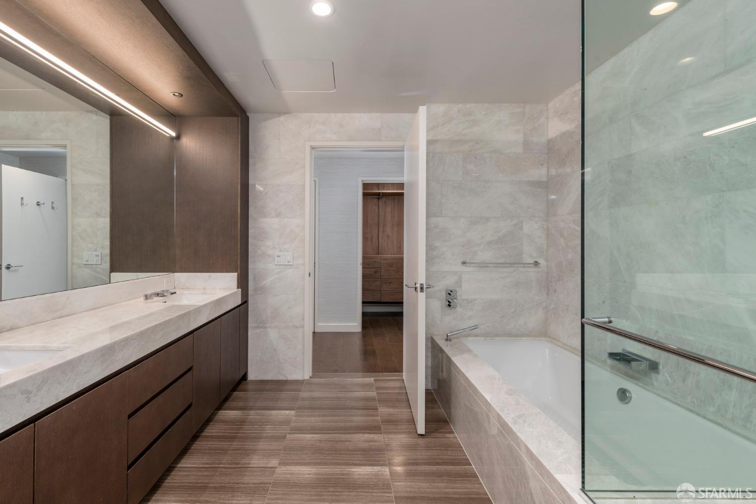 488 Folsom Street # 4402