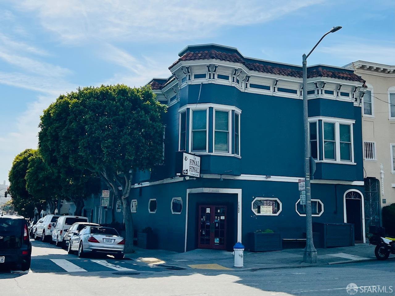 2689 Lombard Street