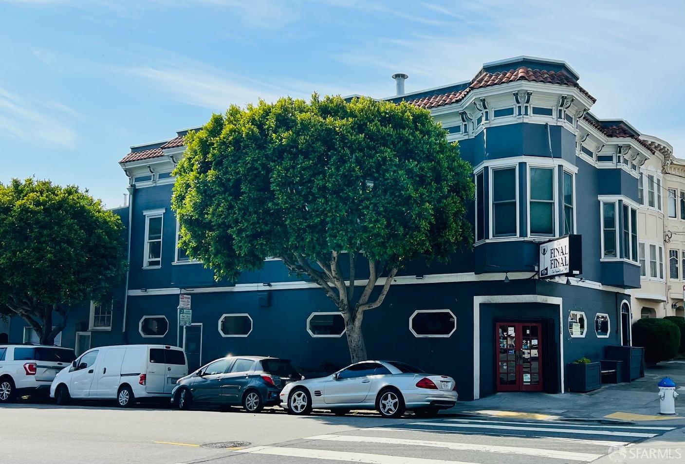 2689 Lombard Street