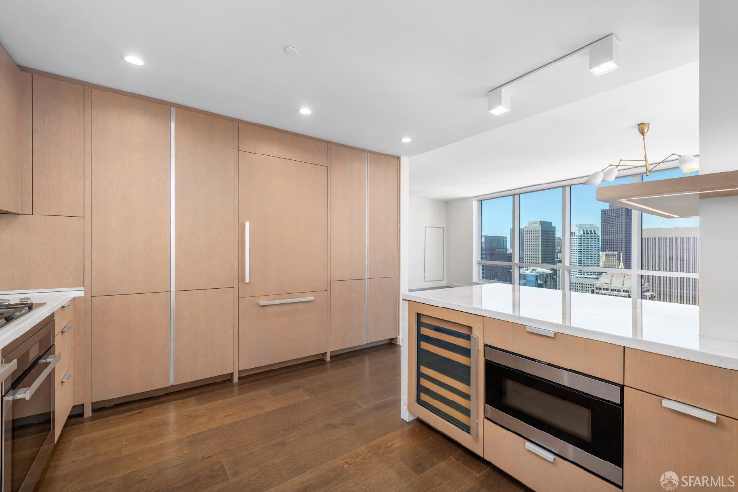 488 Folsom Street # 4202