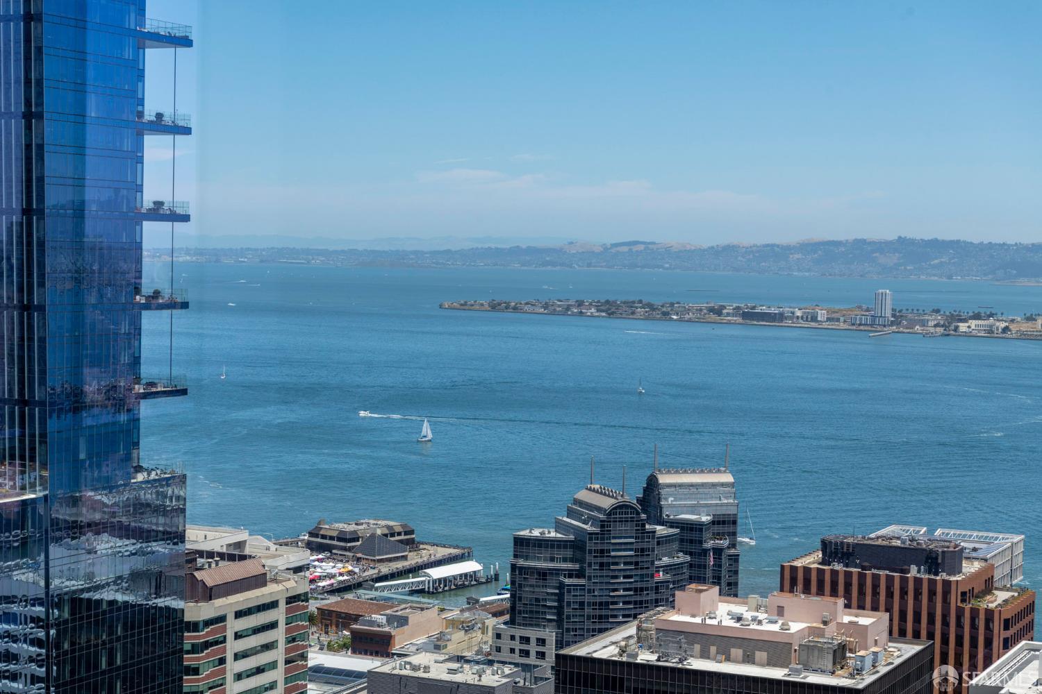 488 Folsom Street # 4202