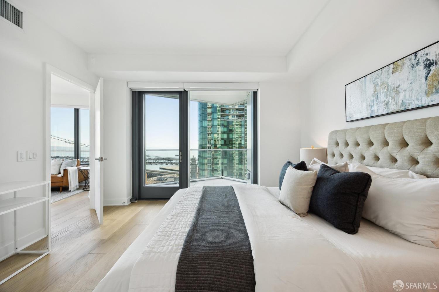 280 Spear Street # 25E