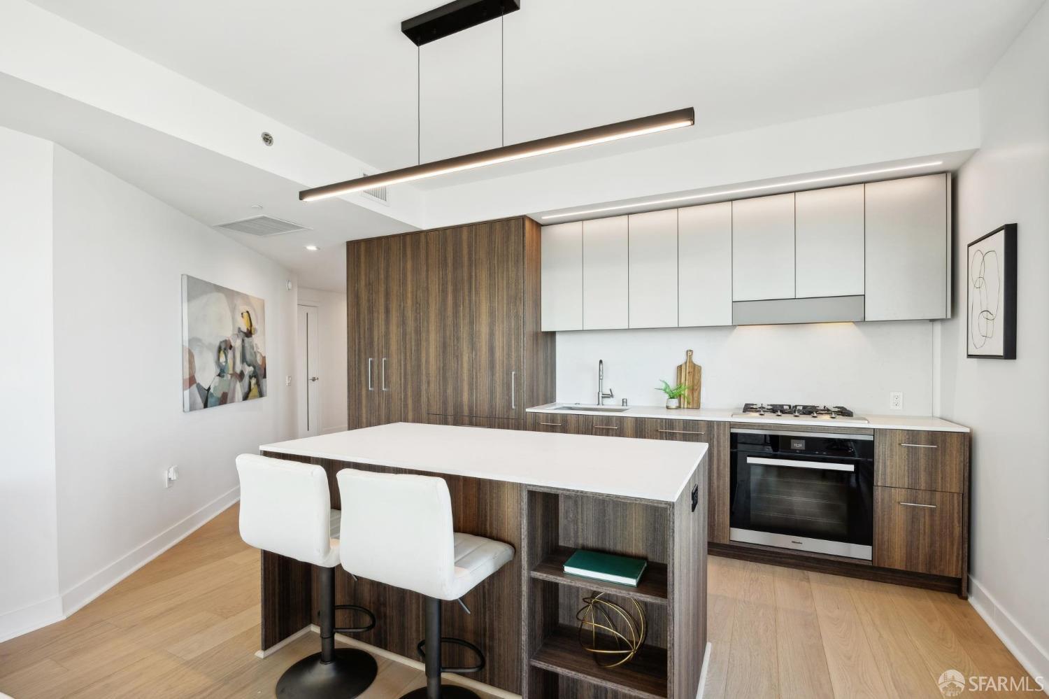 280 Spear Street # 25E
