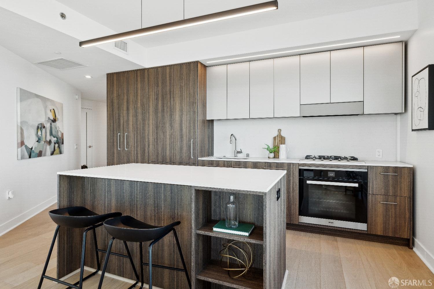 280 Spear Street # 25E