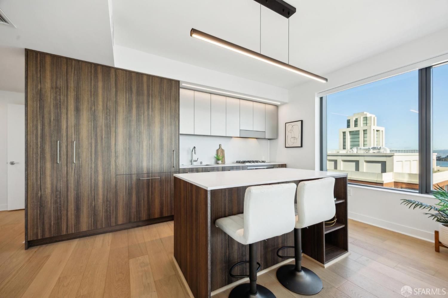 280 Spear Street # 25E