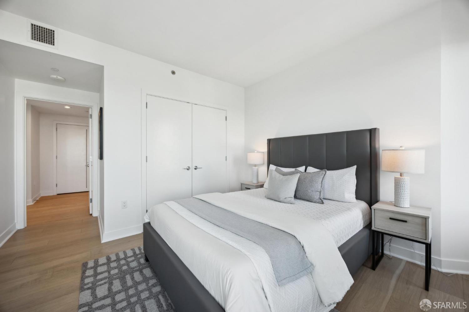 280 Spear Street # 25E