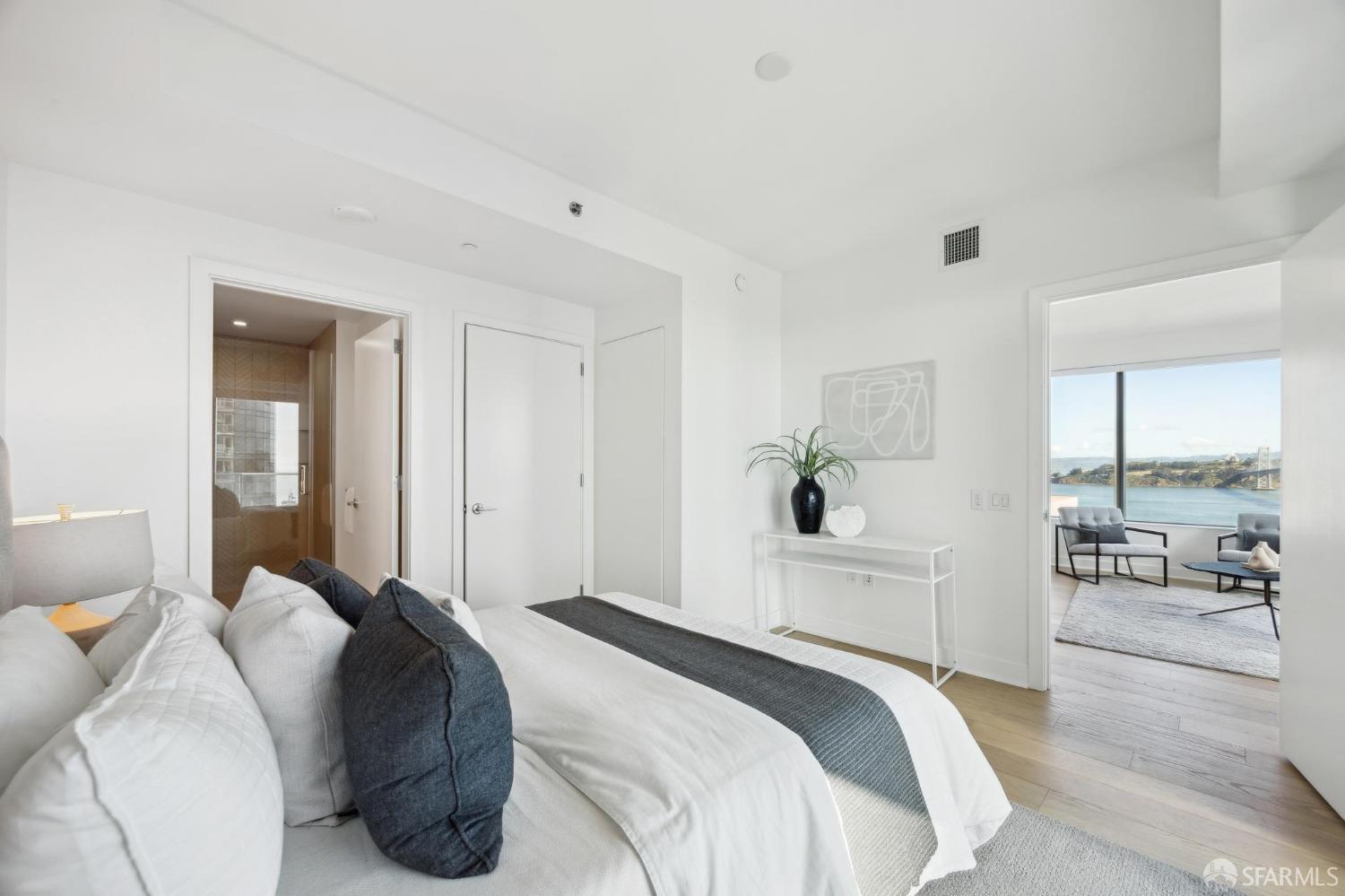 280 Spear Street # 25E