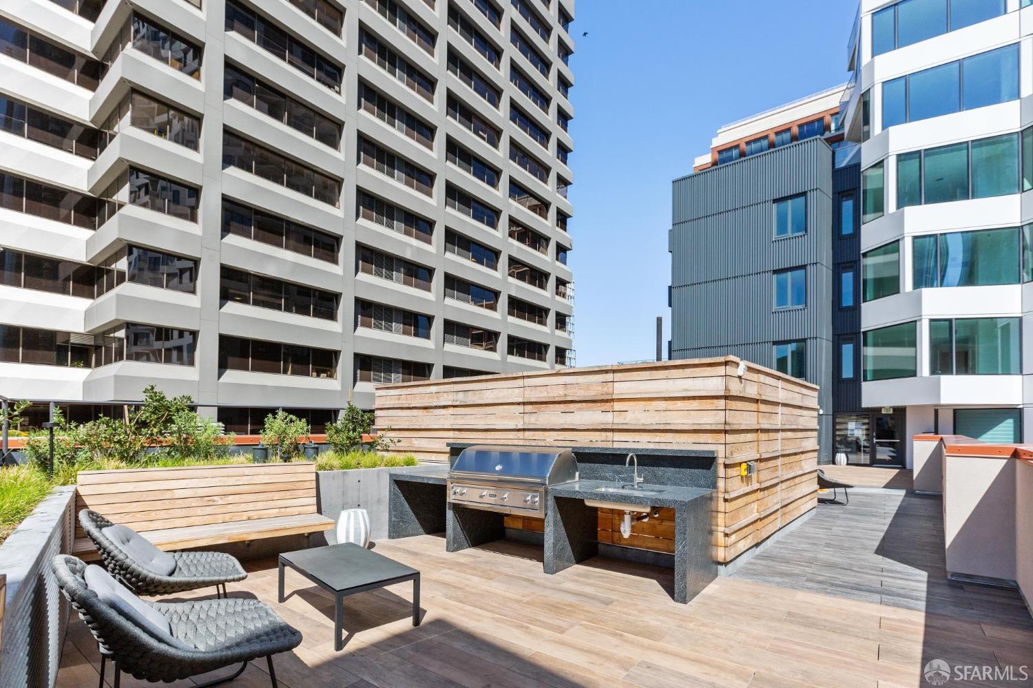 280 Spear Street # 25E