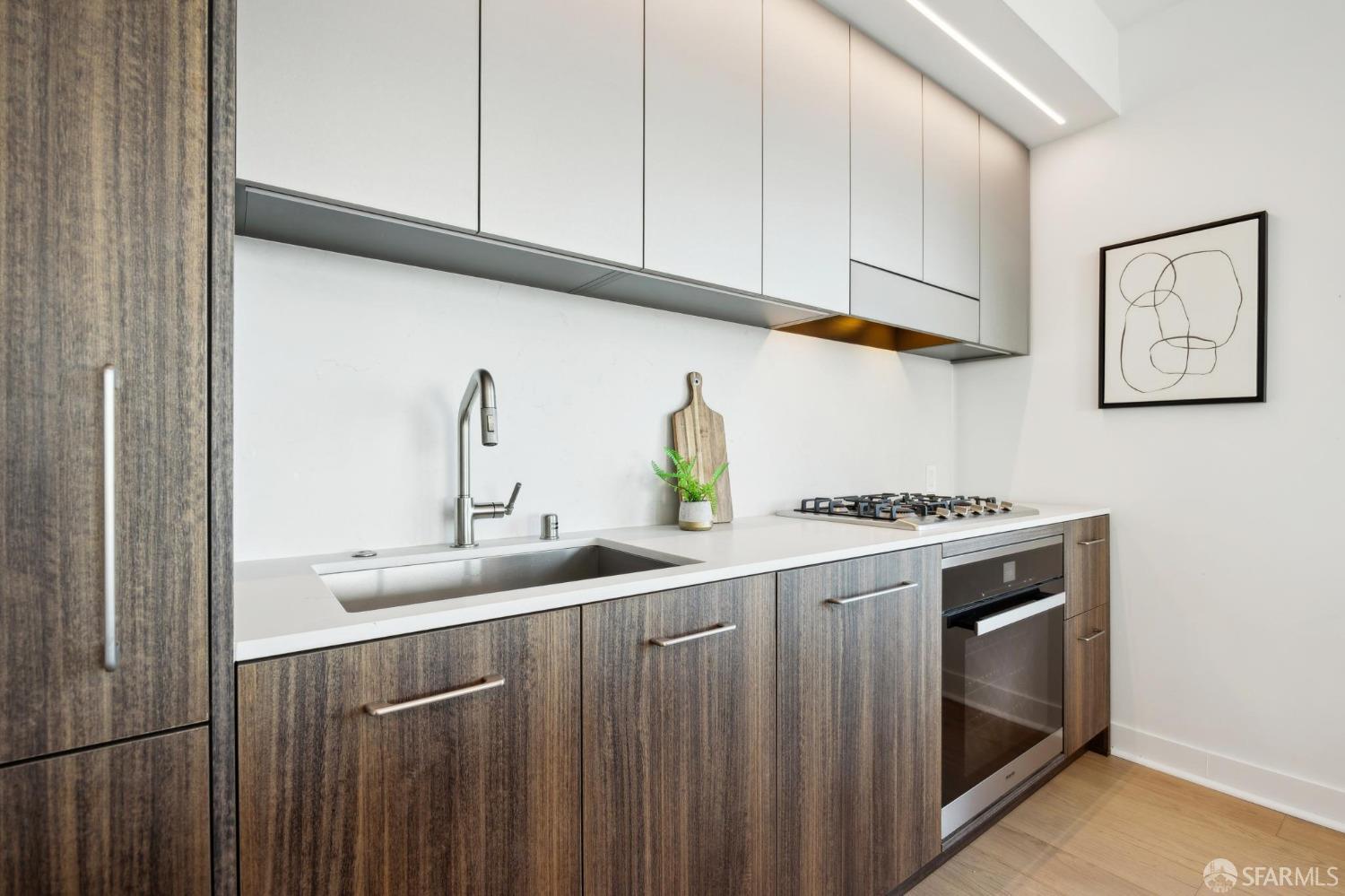 280 Spear Street # 25E