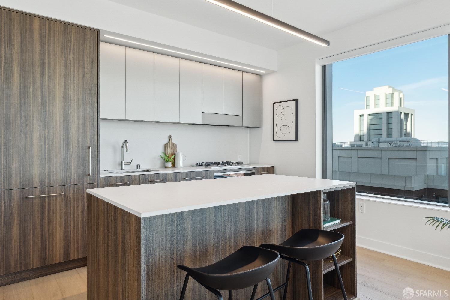 280 Spear Street # 25E