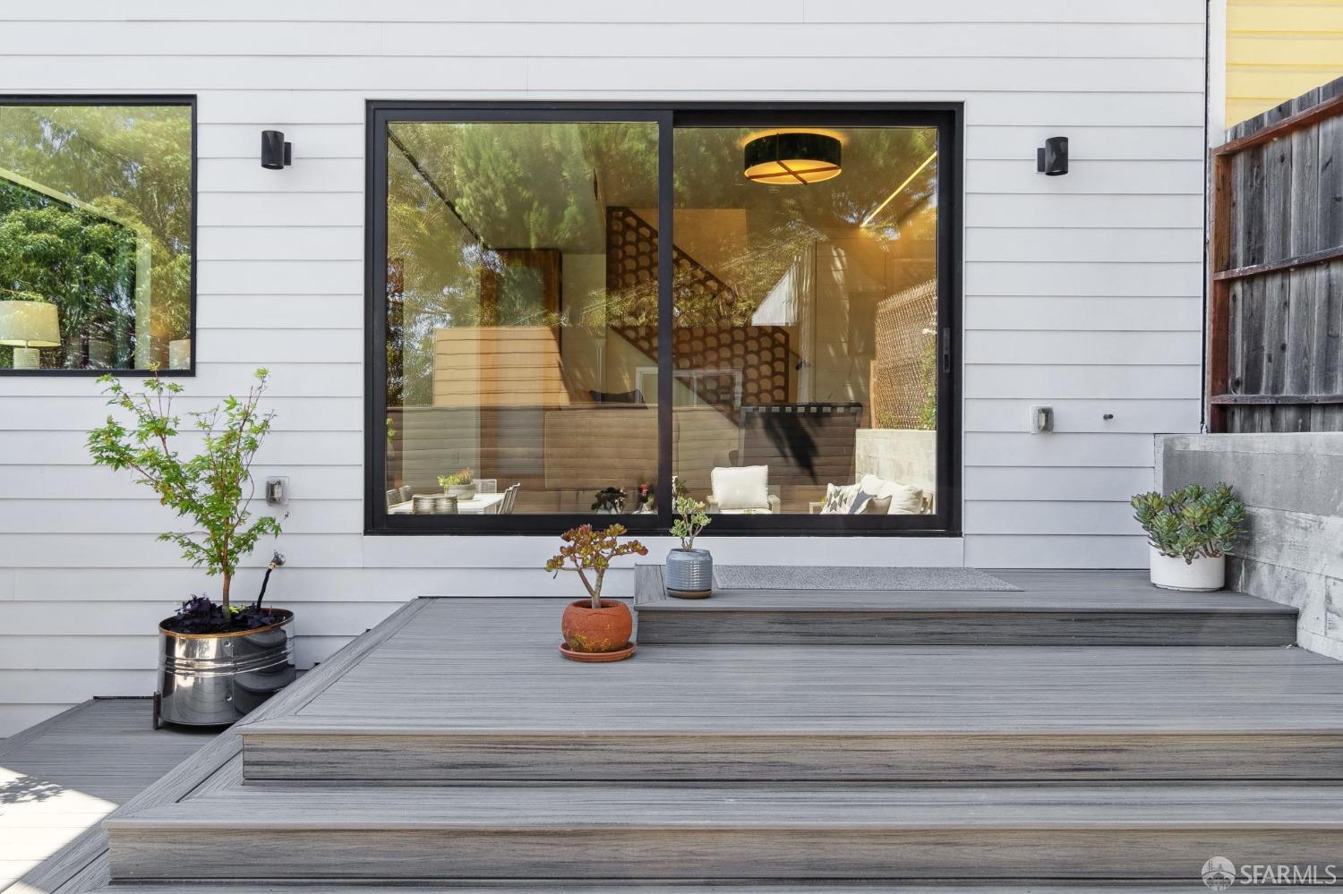 289 Bradford Street