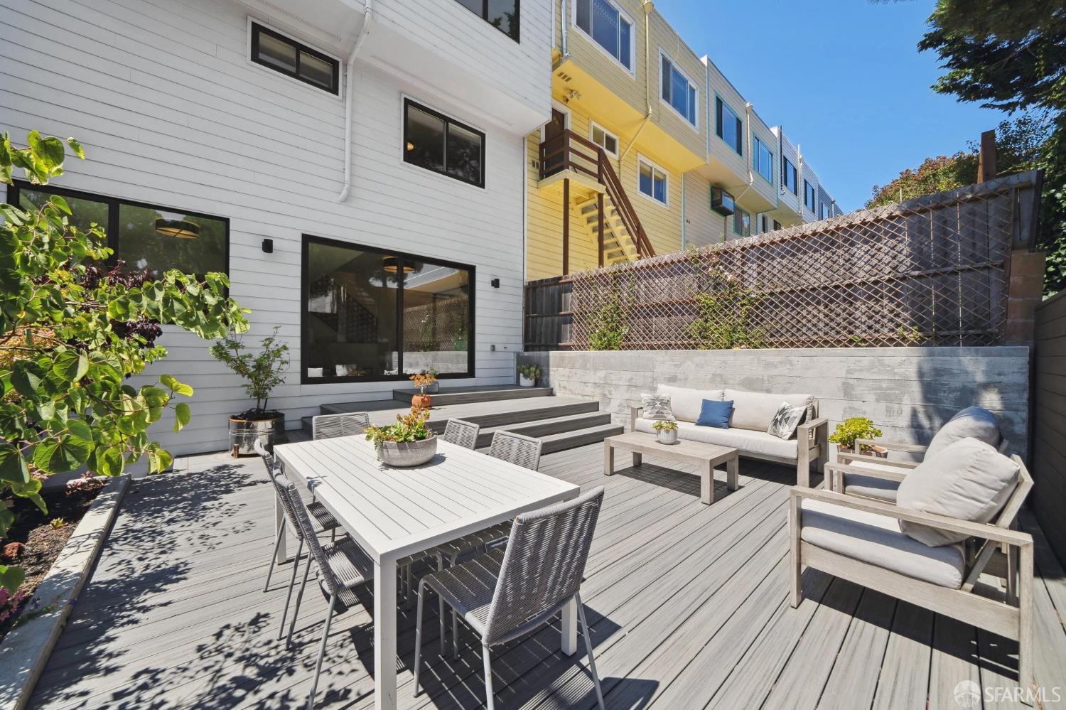 289 Bradford Street