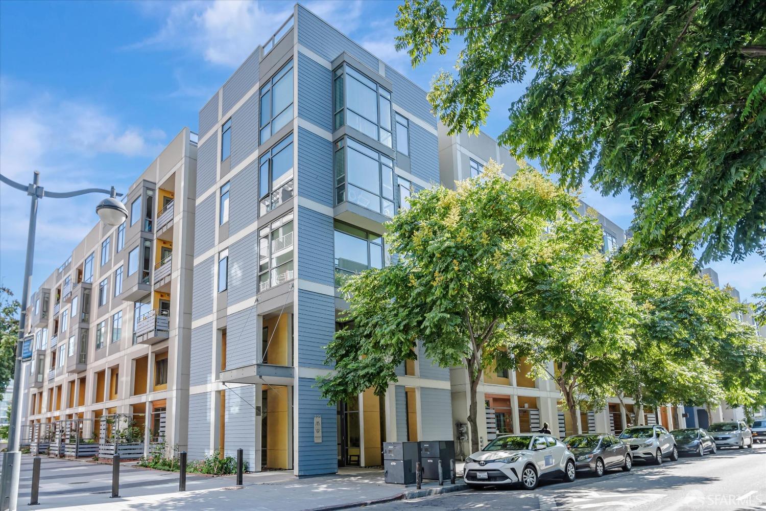 335 Berry Street # 305