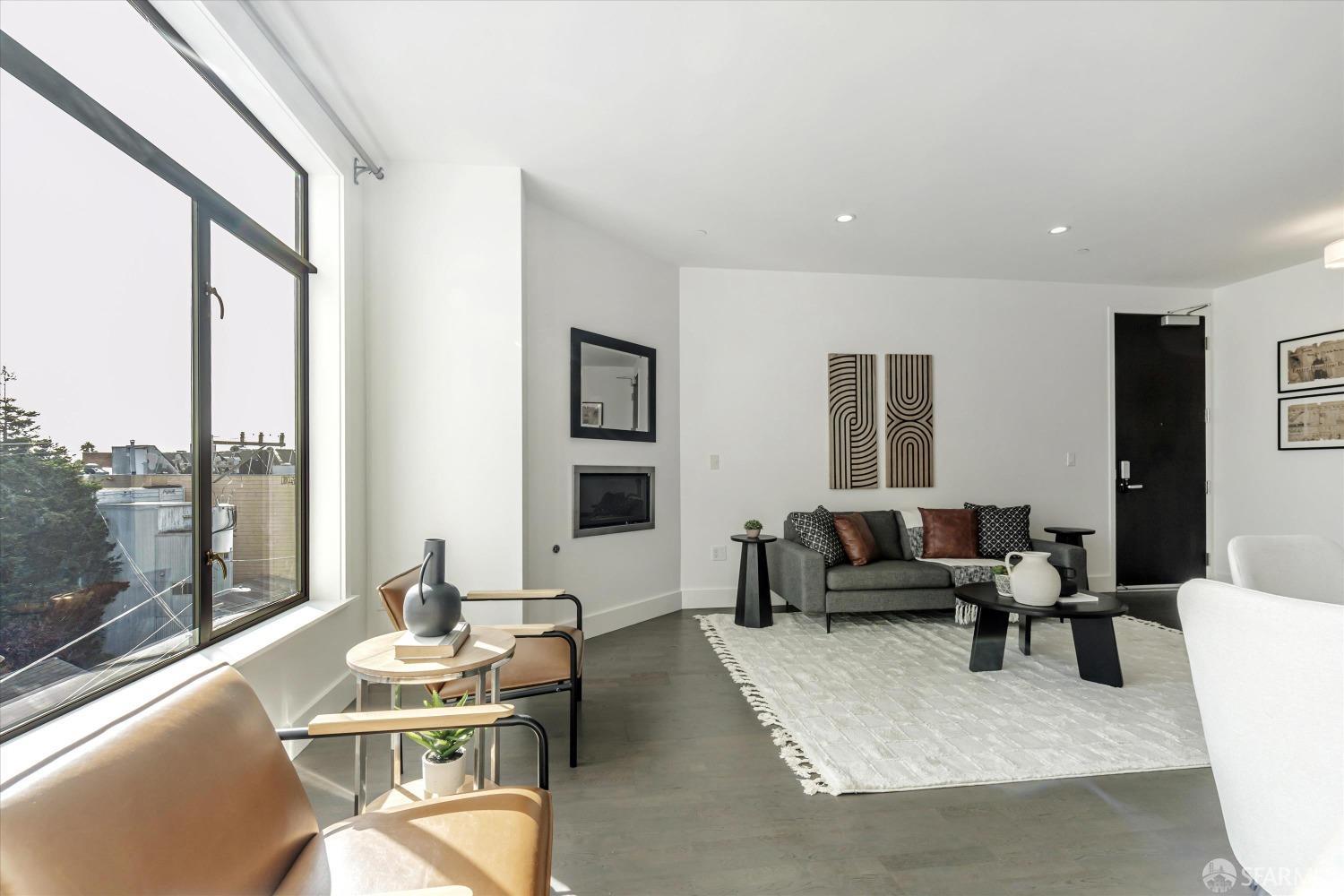 413 Valencia Street # 404