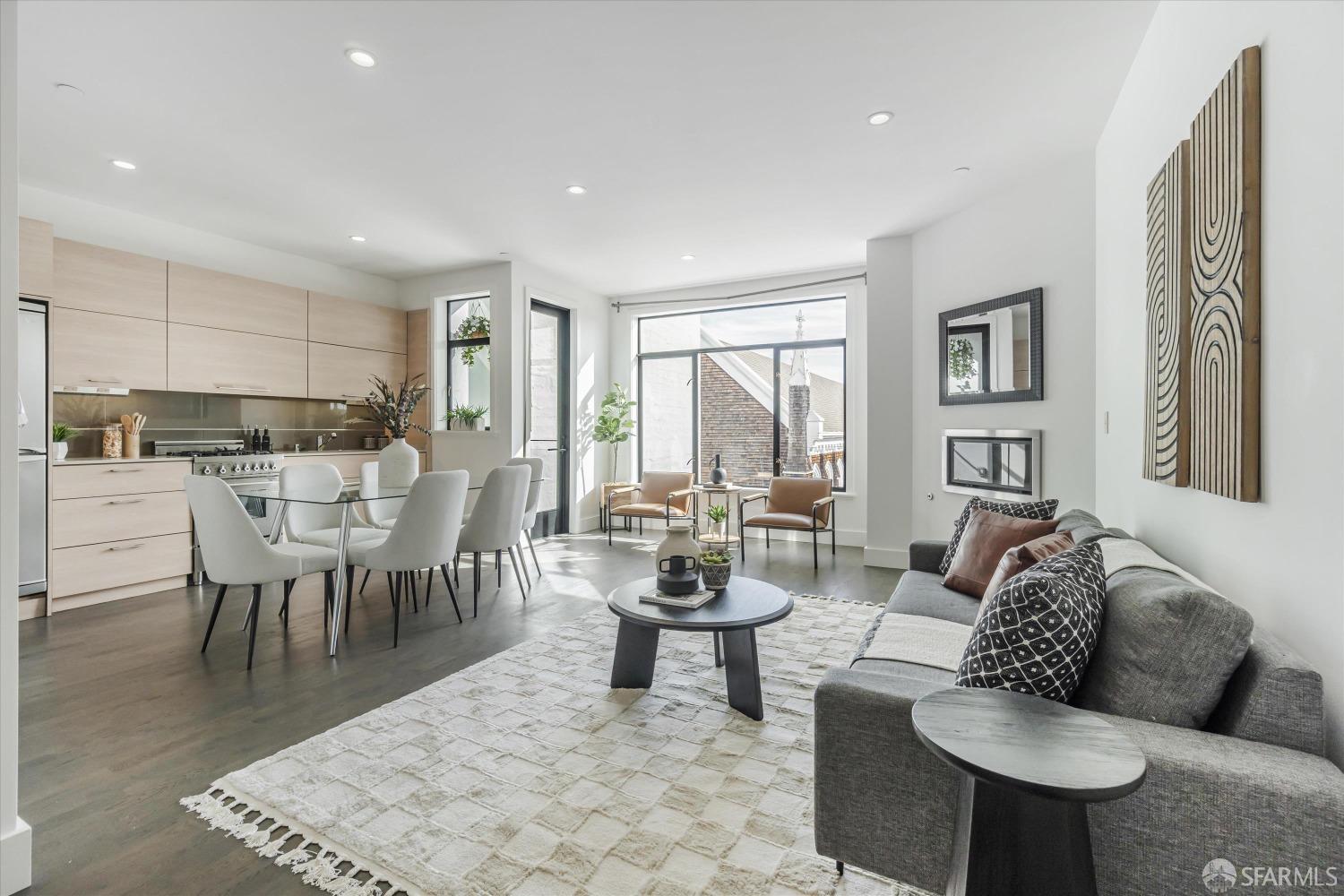 413 Valencia Street # 404