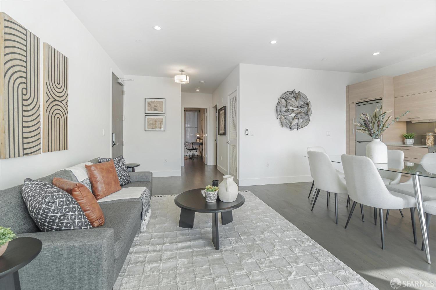 413 Valencia Street # 404