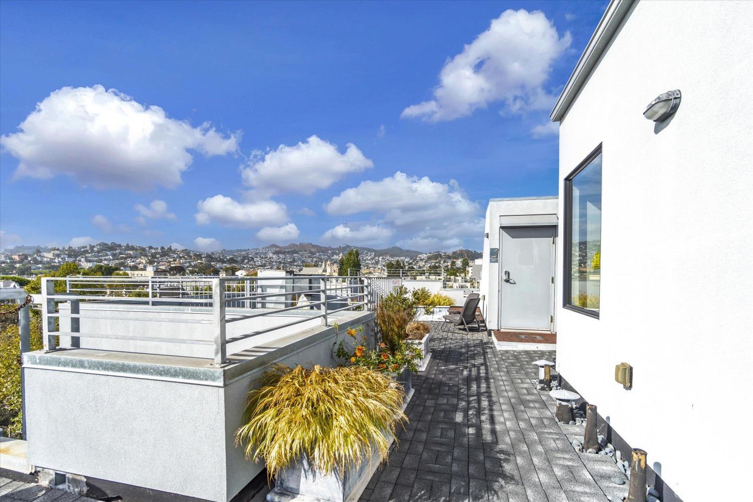 413 Valencia Street # 404