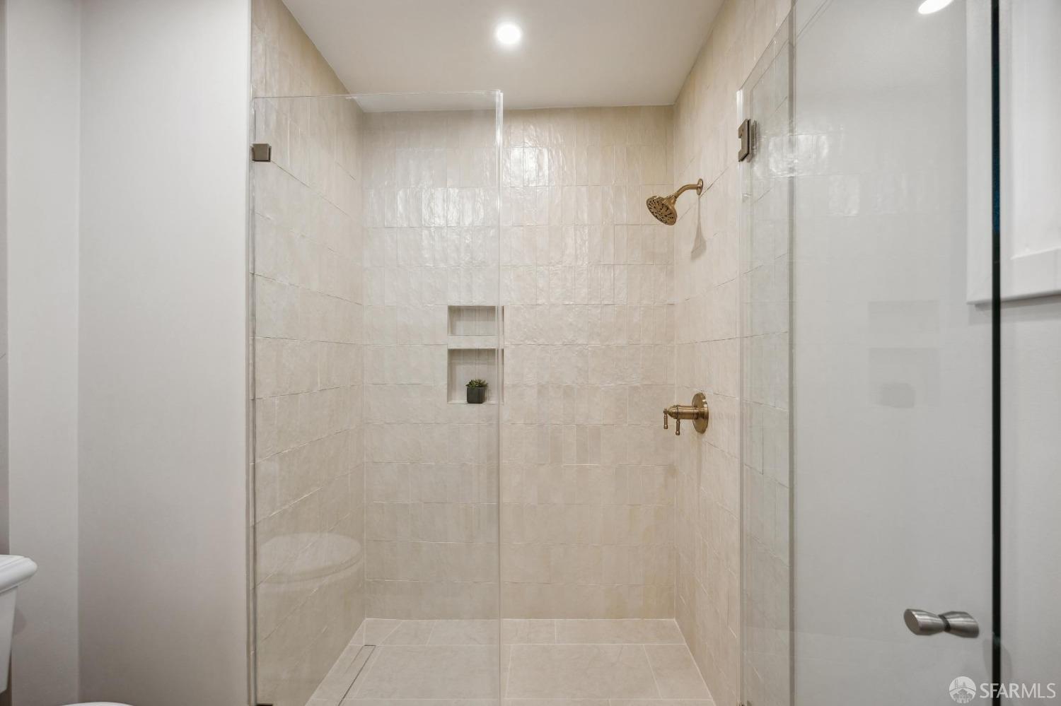 1180 De Haro Street # B