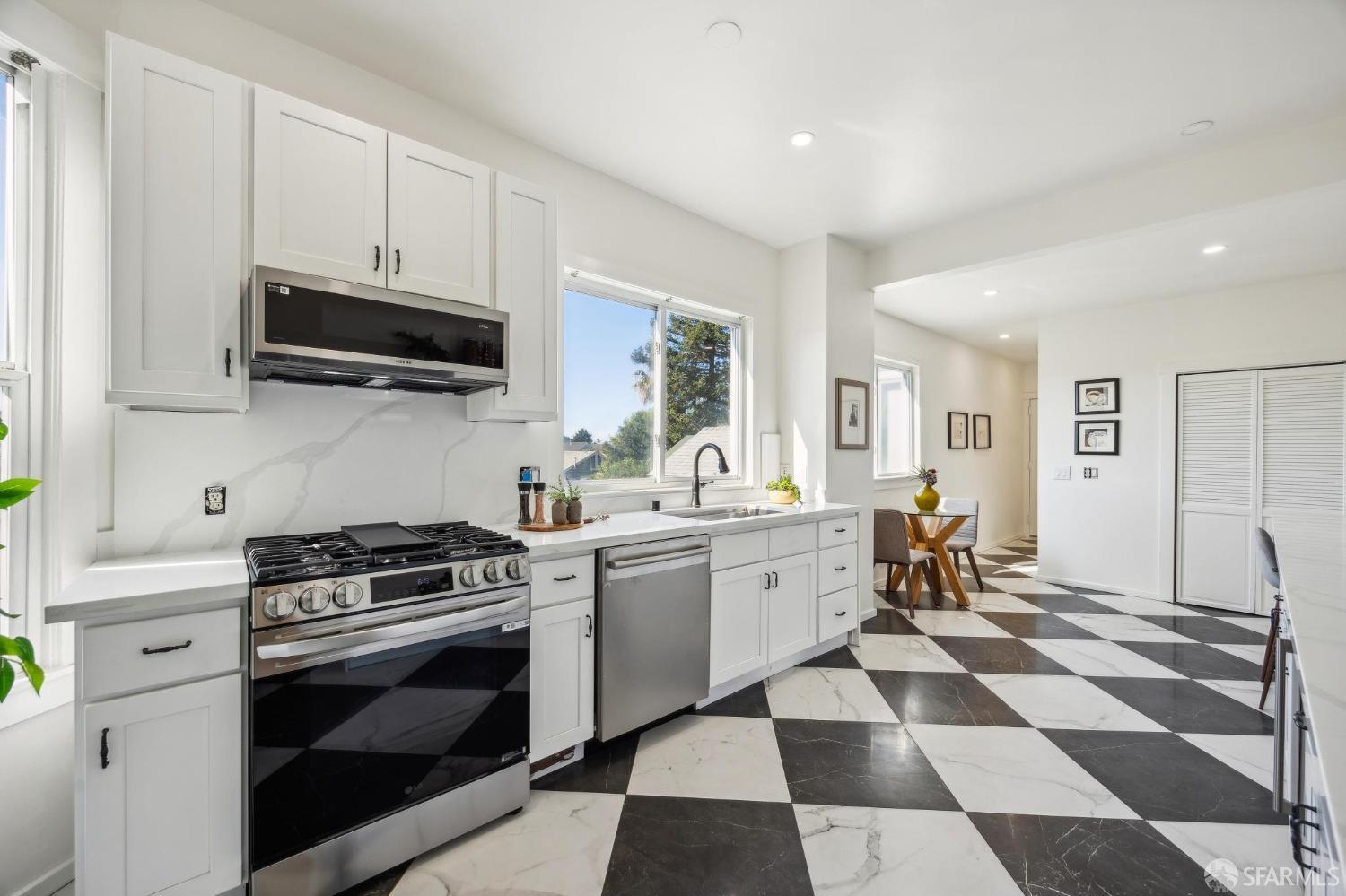 1180 De Haro Street # B