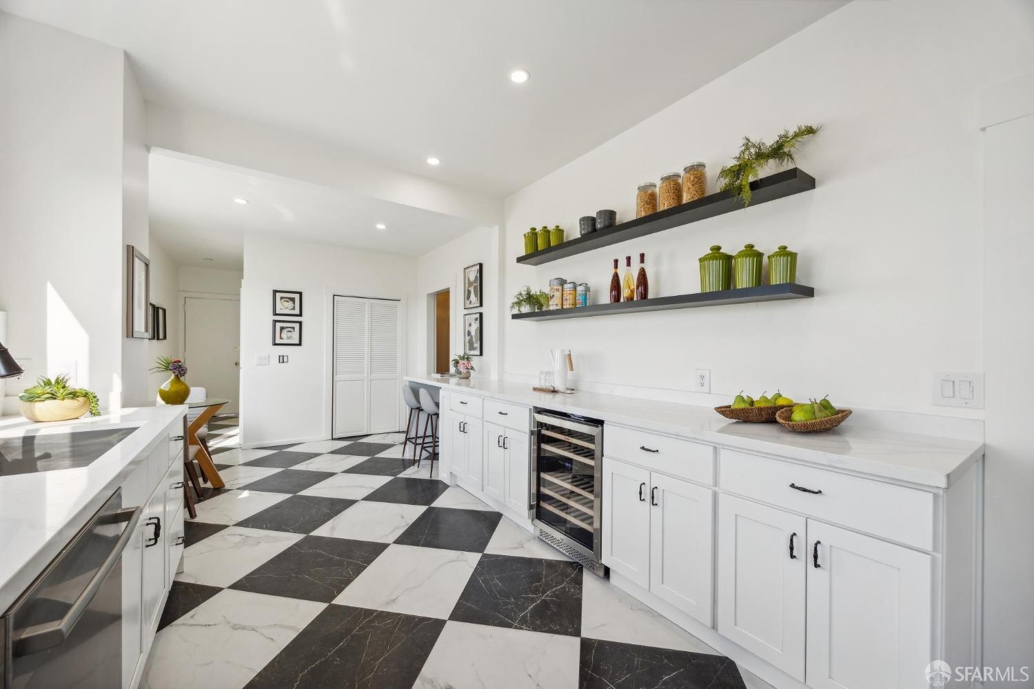 1180 De Haro Street # B