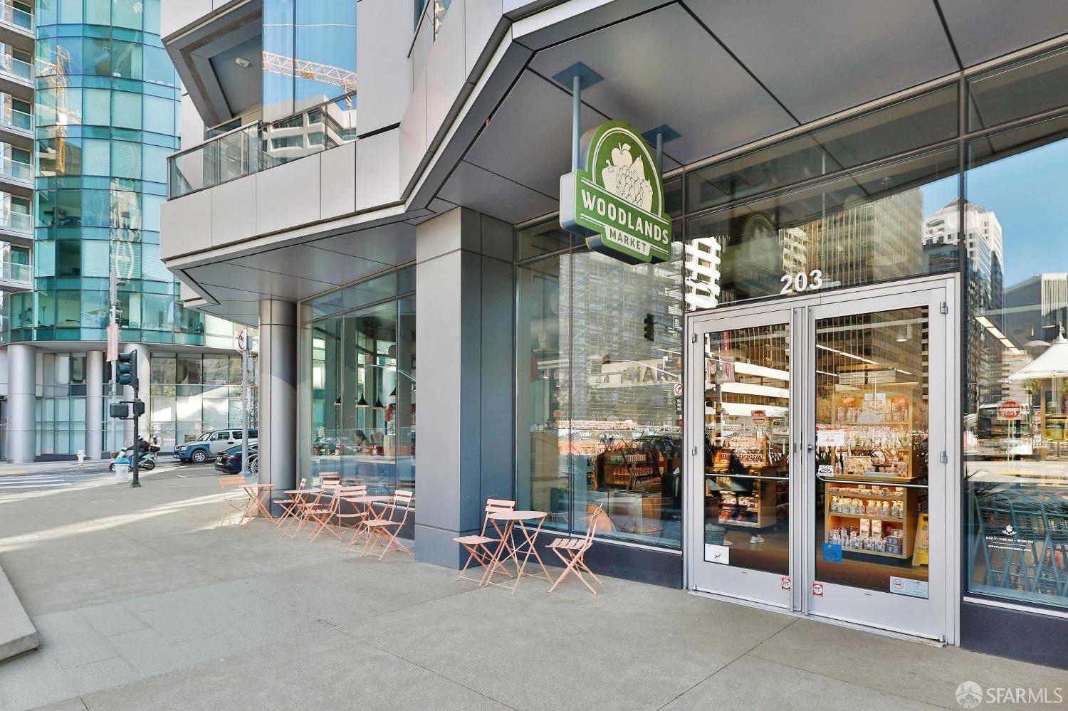 318 Main Street # 7I