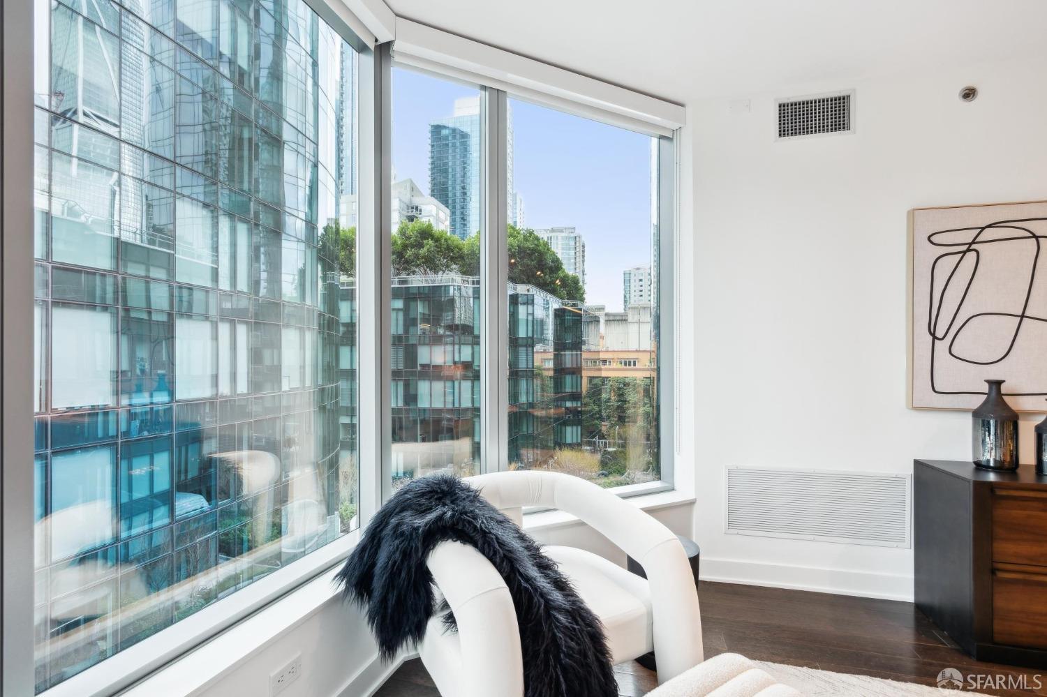 318 Main Street # 7I