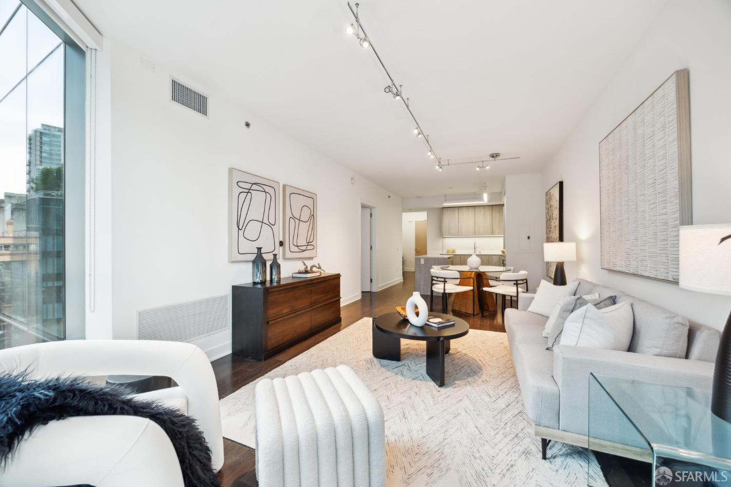 318 Main Street # 7I