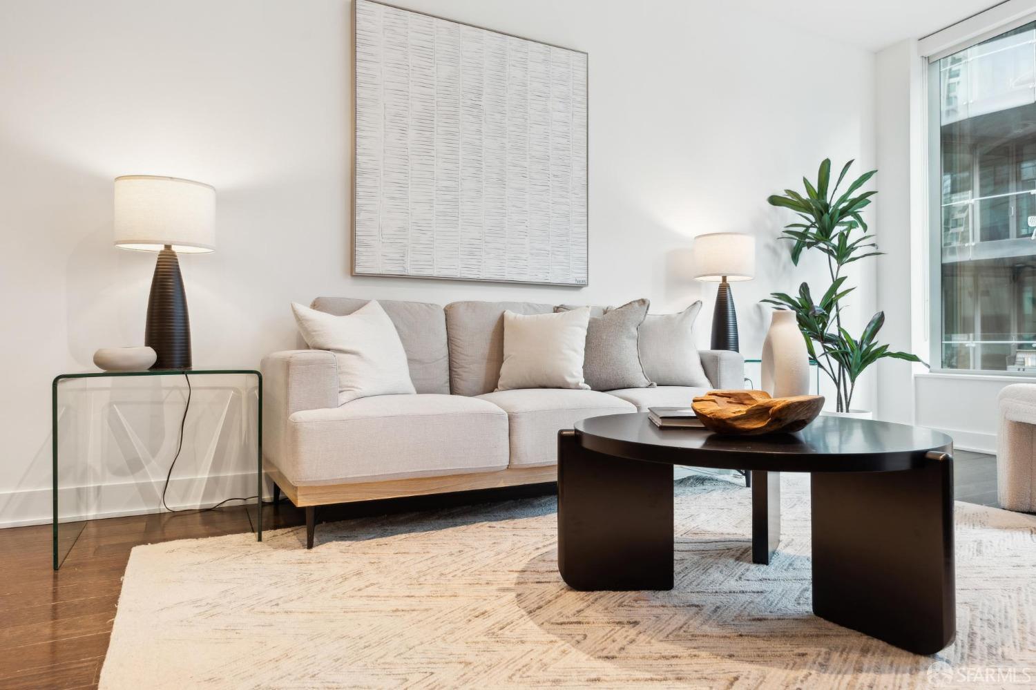 318 Main Street # 7I