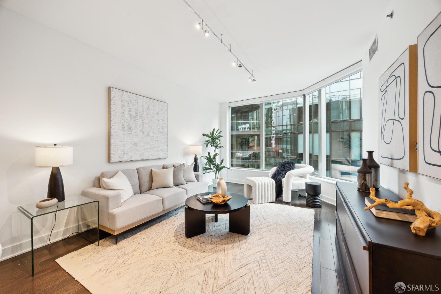 318 Main Street # 7I