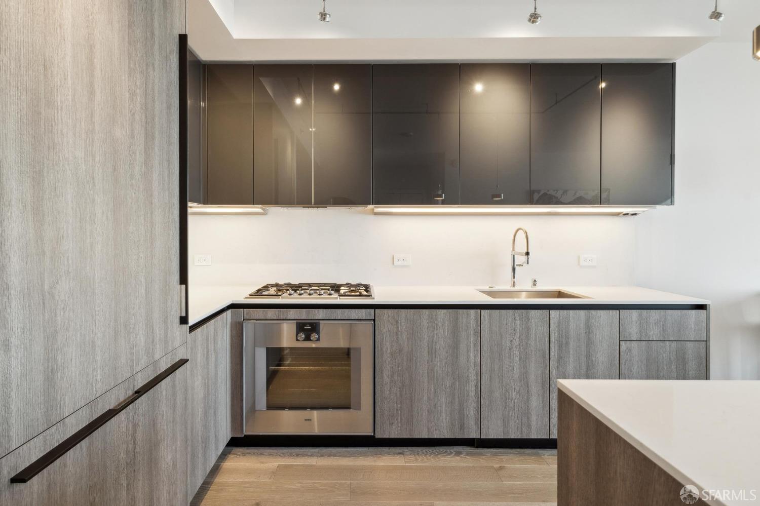201 Folsom Street # 33D