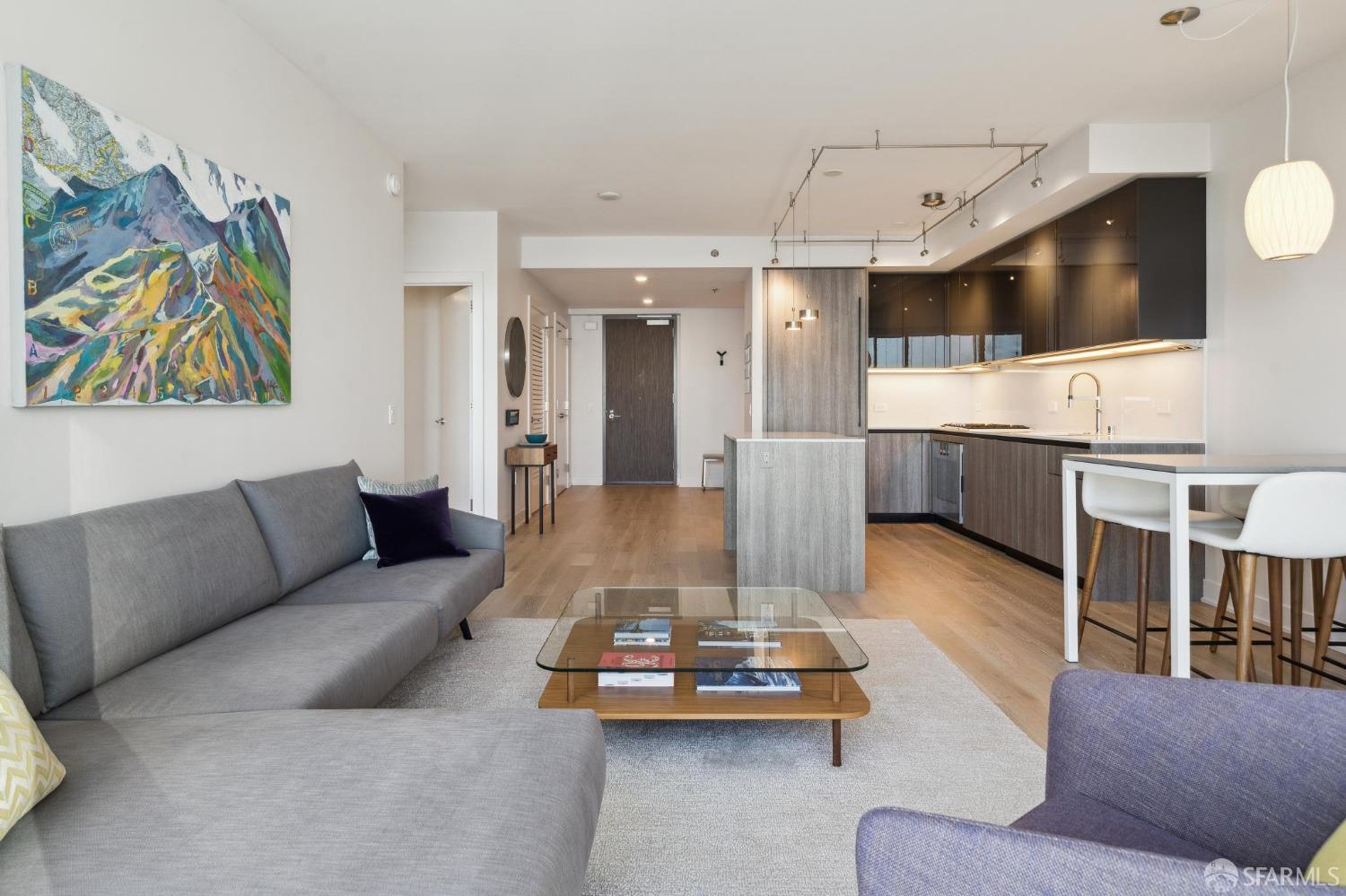 201 Folsom Street # 33D