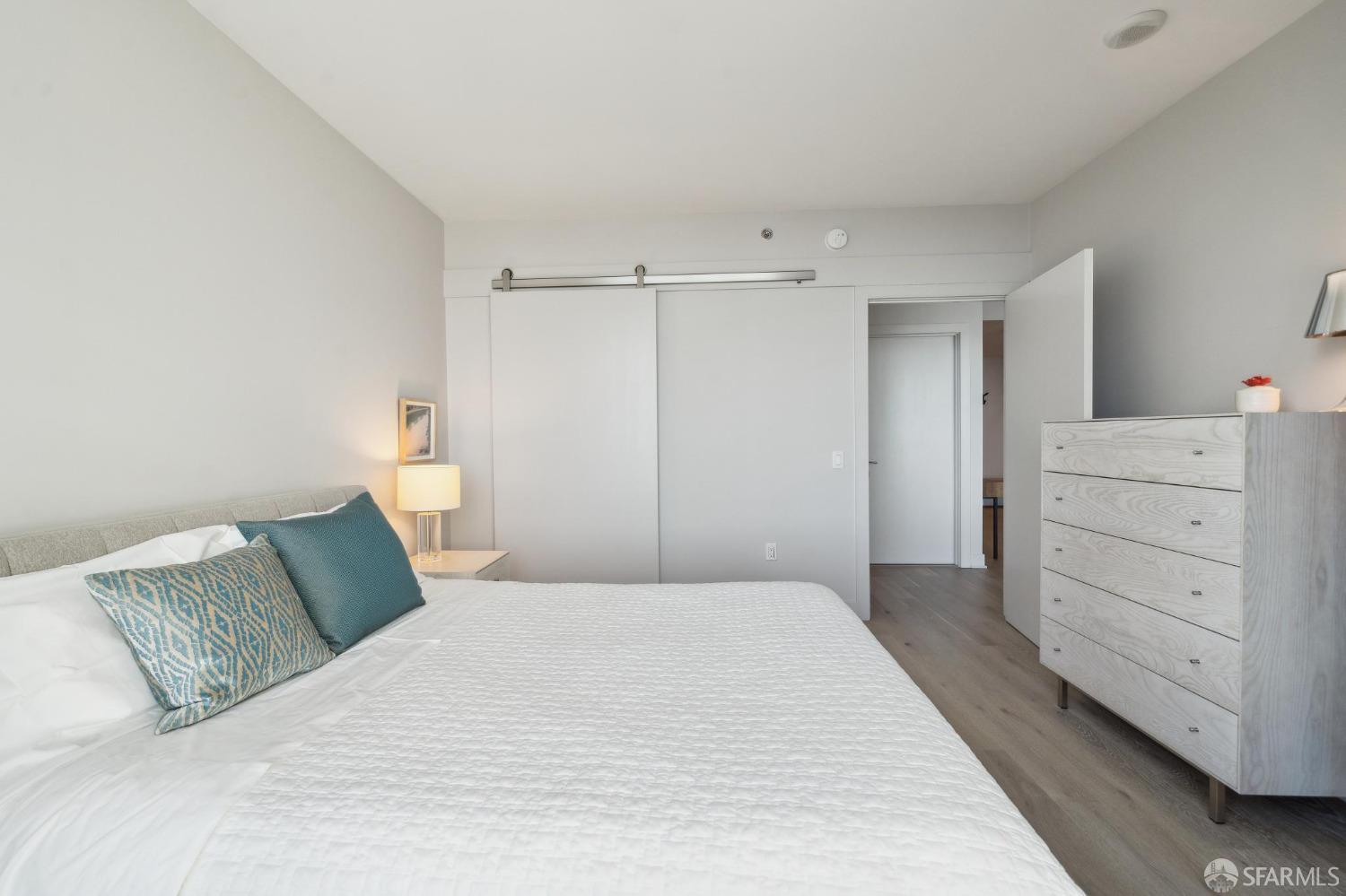 201 Folsom Street # 33D