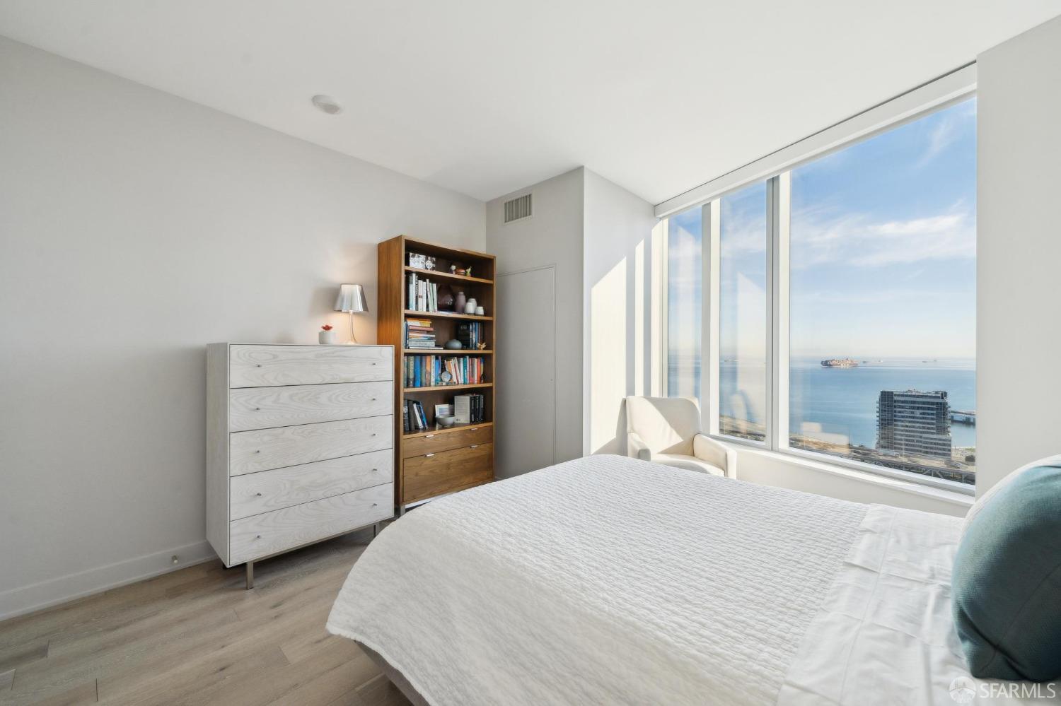 201 Folsom Street # 33D