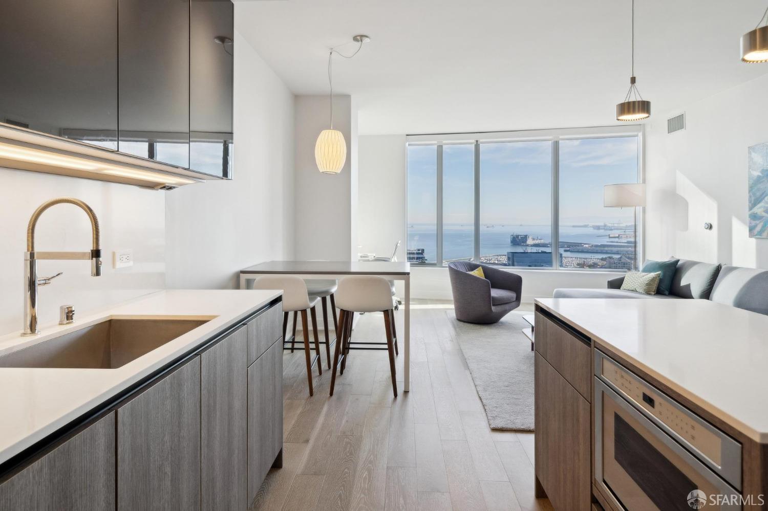 201 Folsom Street # 33D