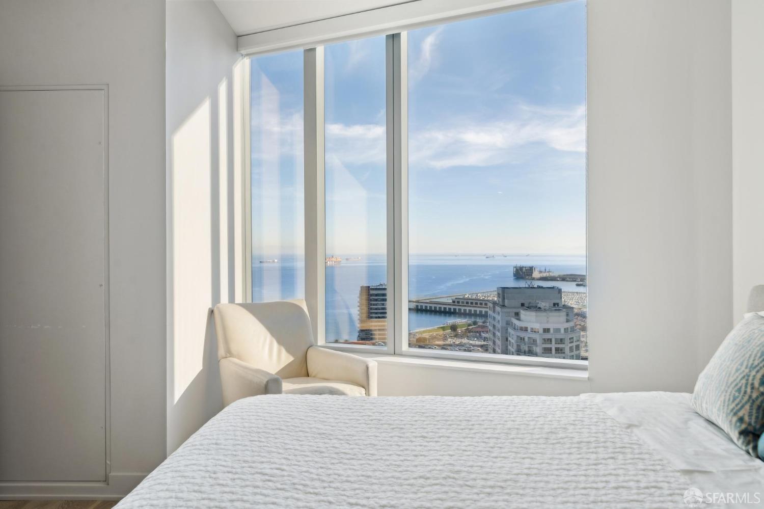 201 Folsom Street # 33D