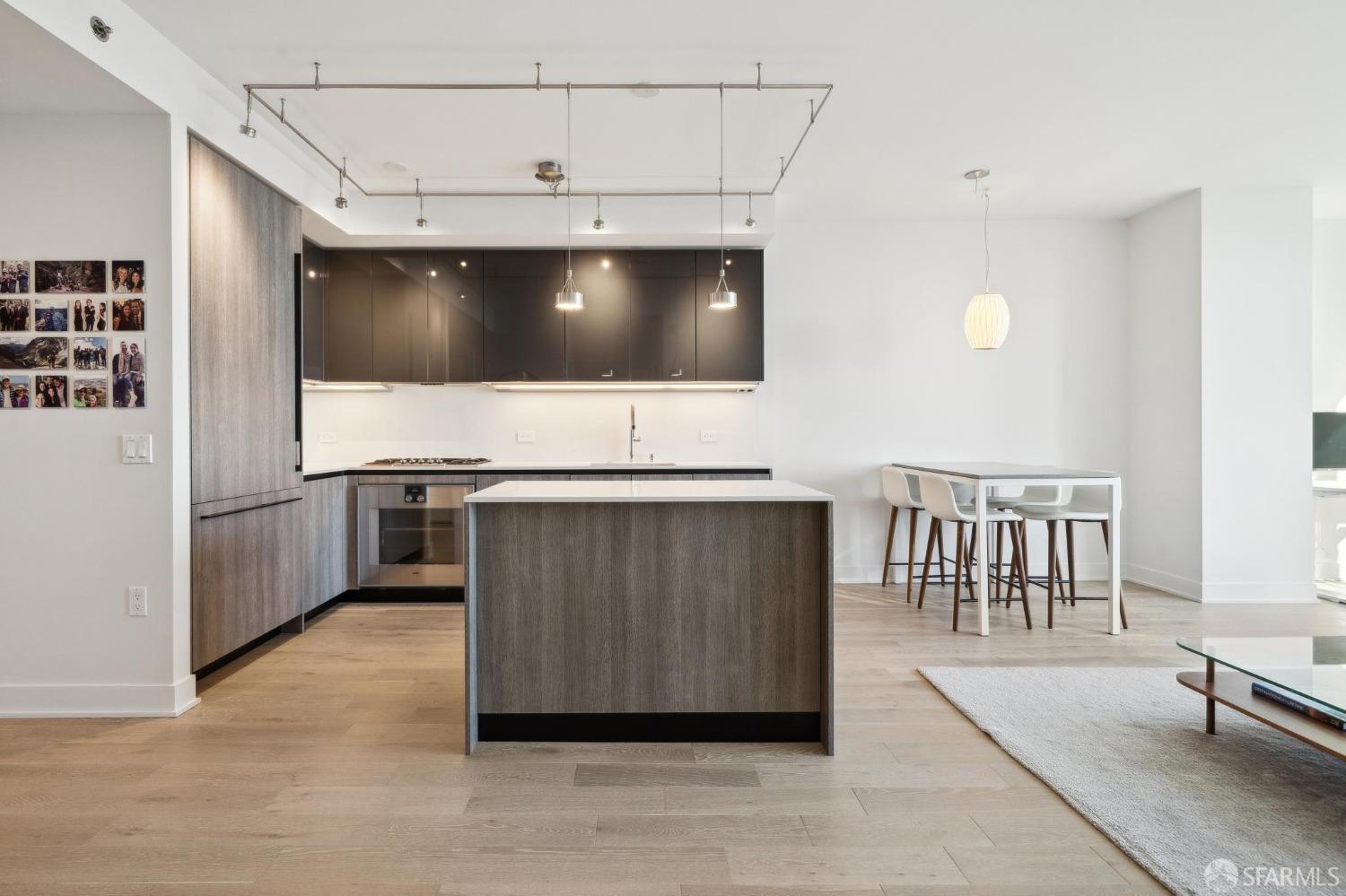 201 Folsom Street # 33D