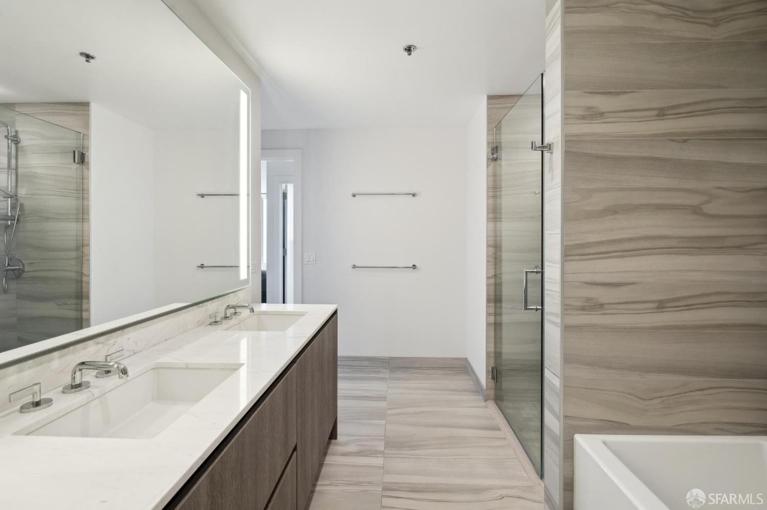 201 Folsom Street # 33D