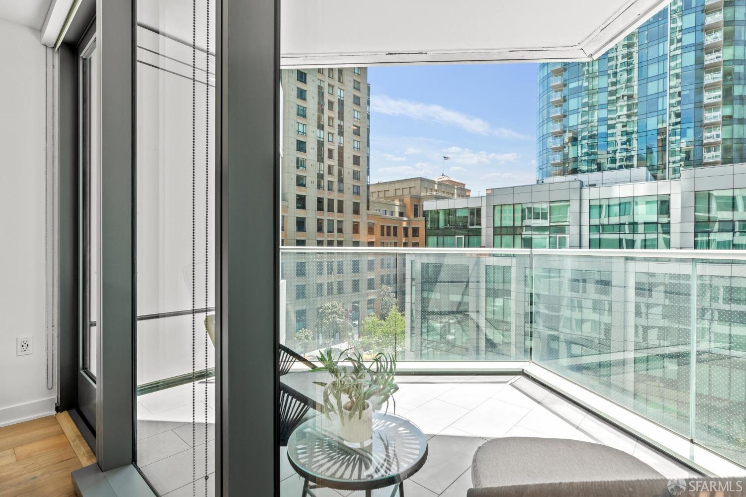 280 Spear Street # 8B