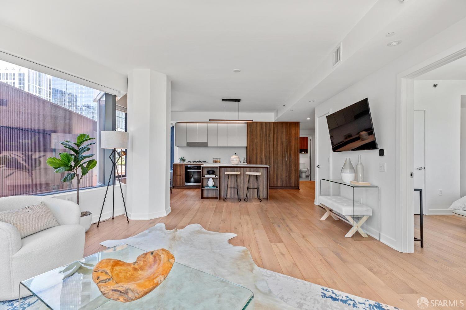 280 Spear Street # 8B