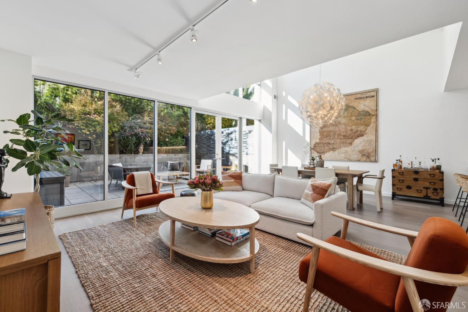 1501 Filbert Street Unit: TH1A