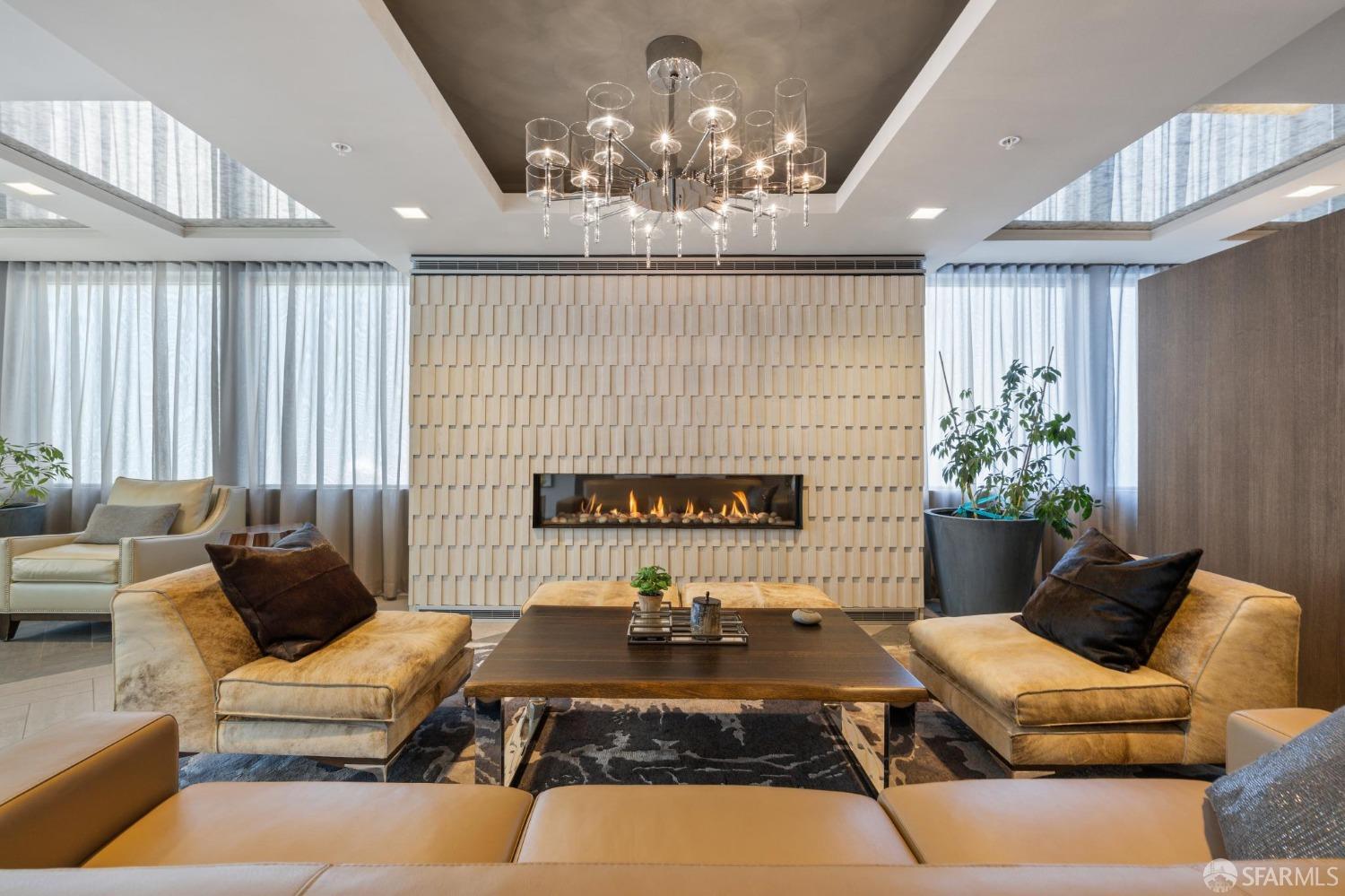 1501 Filbert Street Unit: TH1A