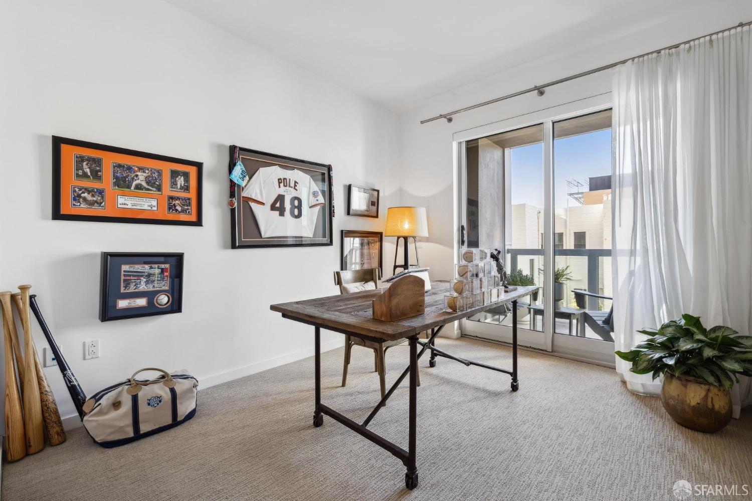 1501 Filbert Street Unit: TH1A