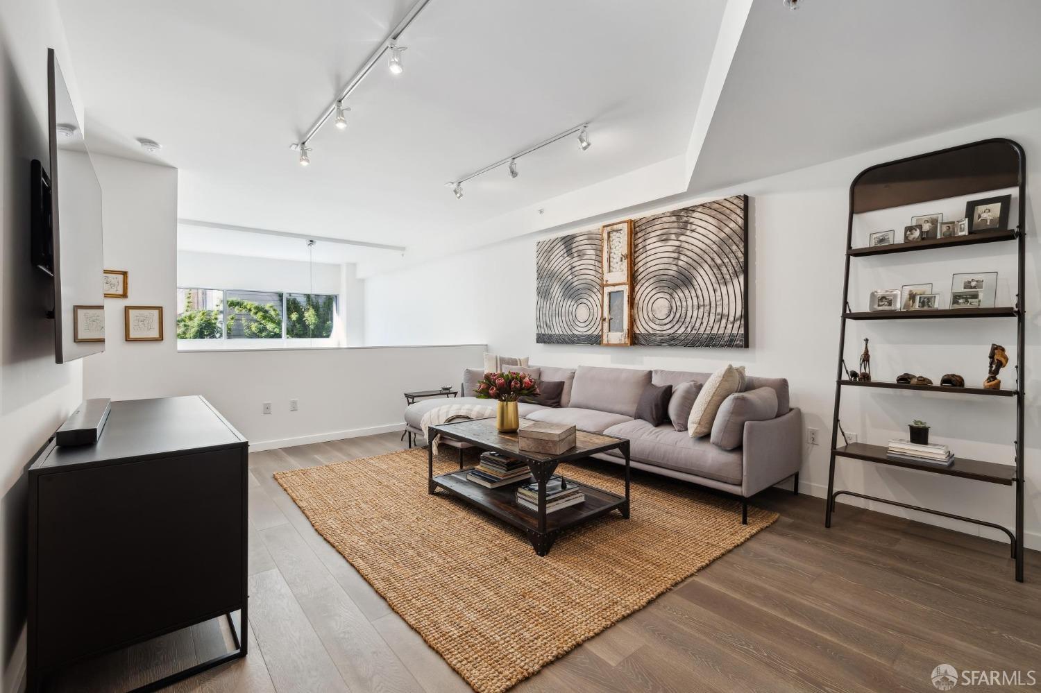 1501 Filbert Street Unit: TH1A