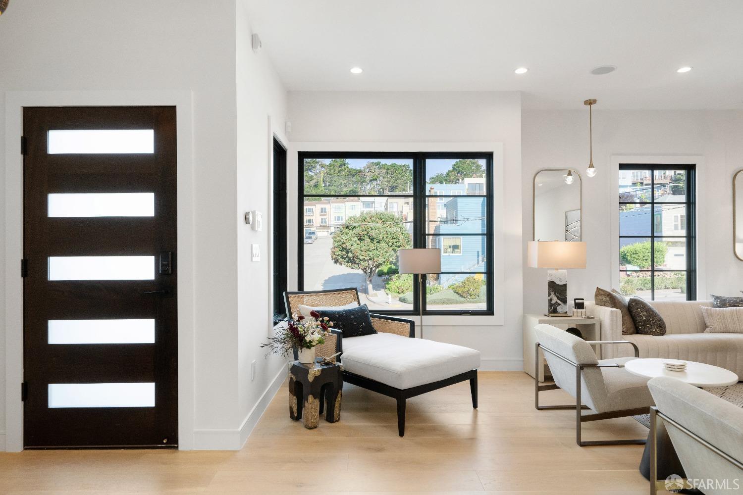 421 Point Lobos Avenue