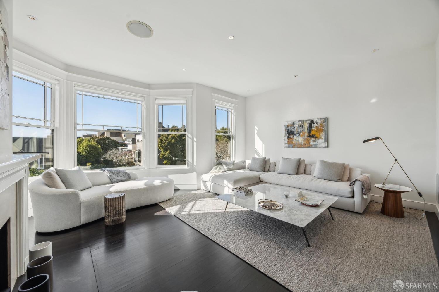218 Presidio Avenue