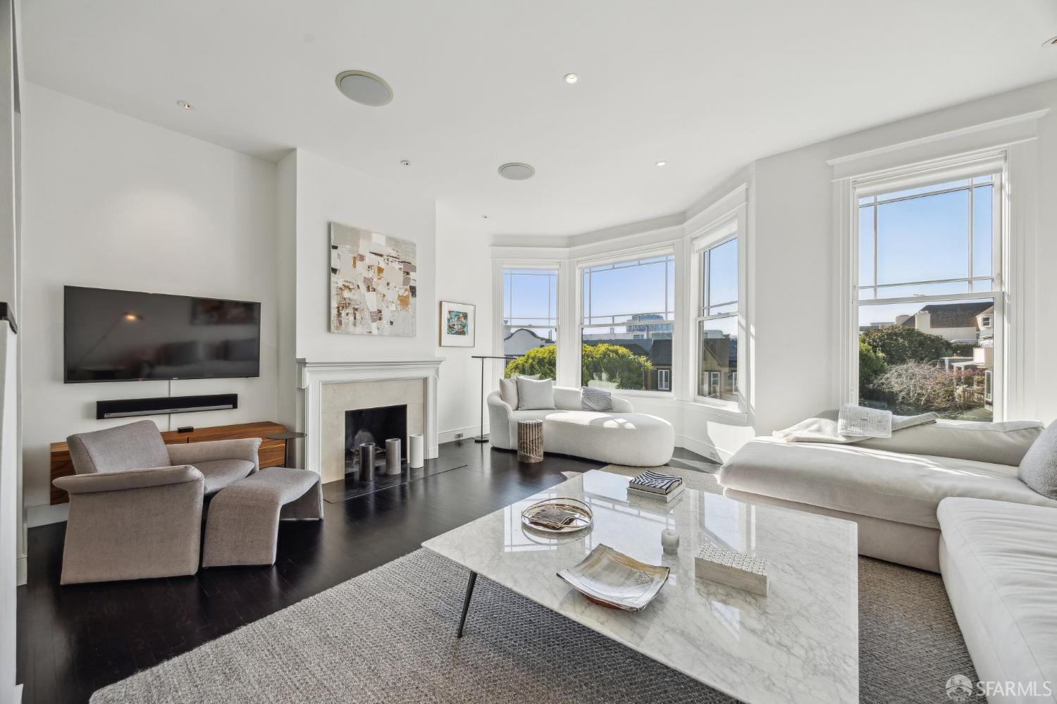 218 Presidio Avenue