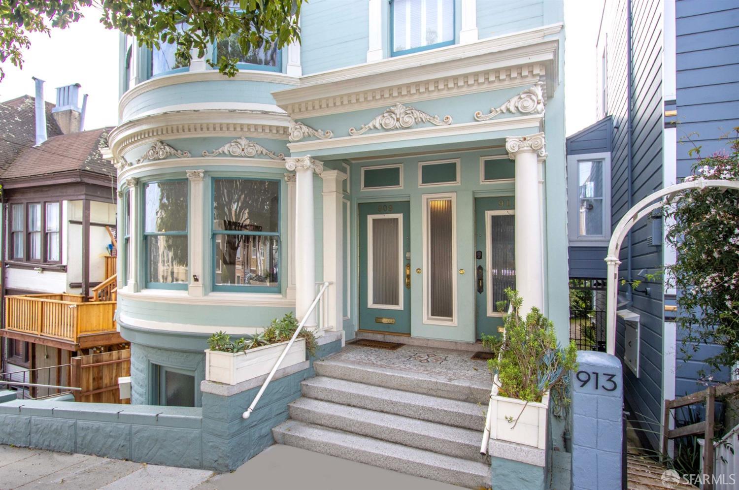 909 Central Avenue