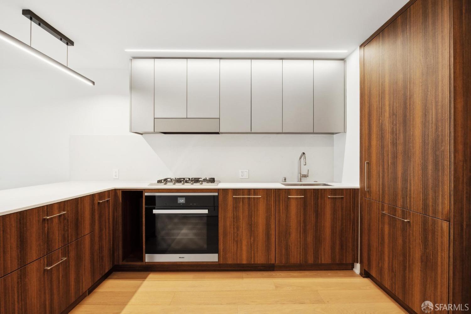 280 Spear Street # 8F
