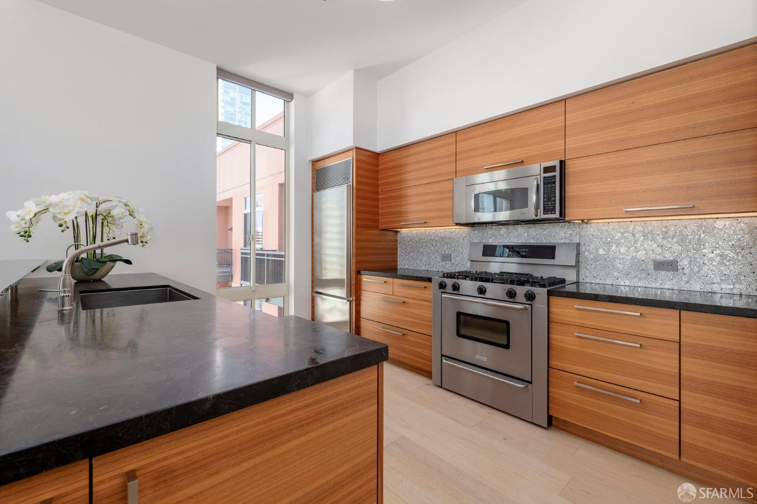 50 Lansing Street # 805
